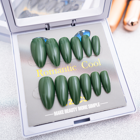 Emerald Velvet Nails