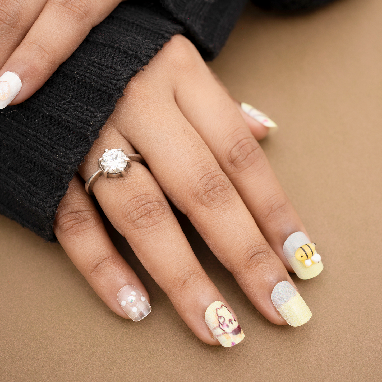 Bumble Bee Nails