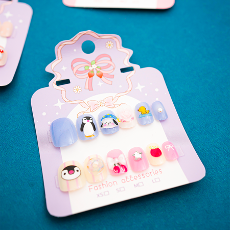 Mini Magic Nails