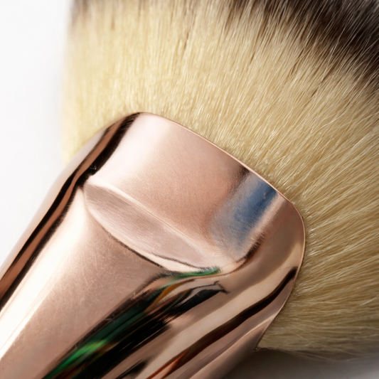 Large Fan Highlighter Brush